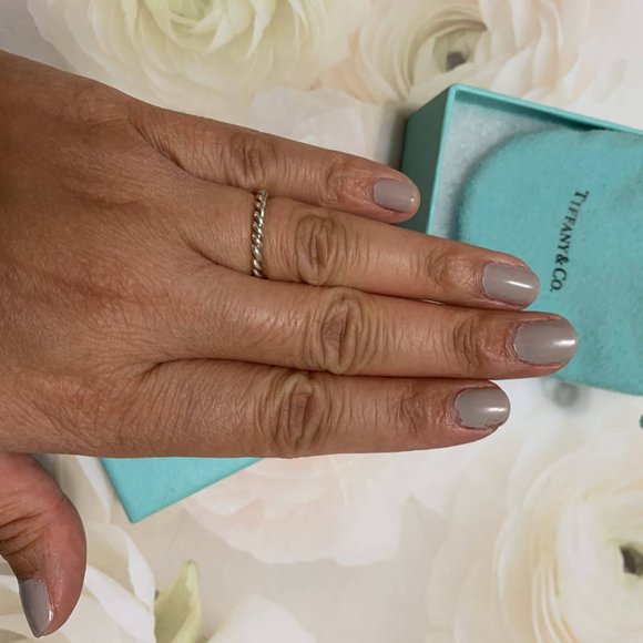 AUTHENTIC Tiffany & Co. Twist Ring, Size 6 - Picture 4 of 5